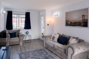 Cosy Luxurious 3-Bedroom Home